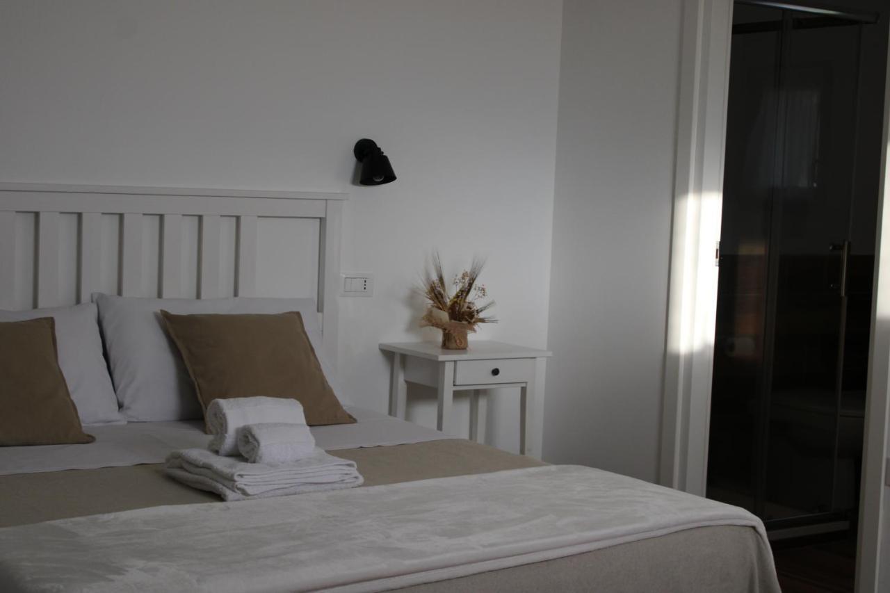 Agriturismo Il Vecchio Mandorlo Кастильоне дела Пеская Екстериор снимка